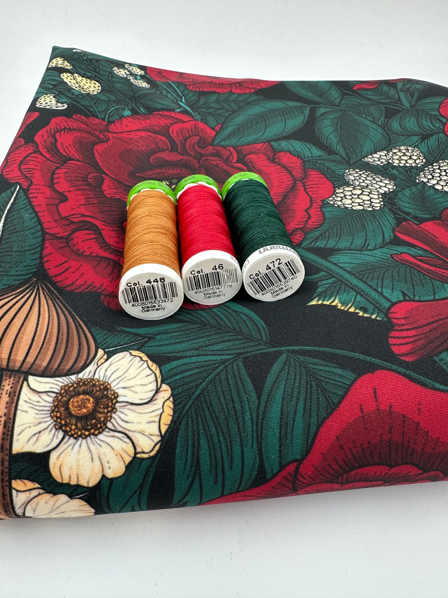 Tech Jersey: Red Roses