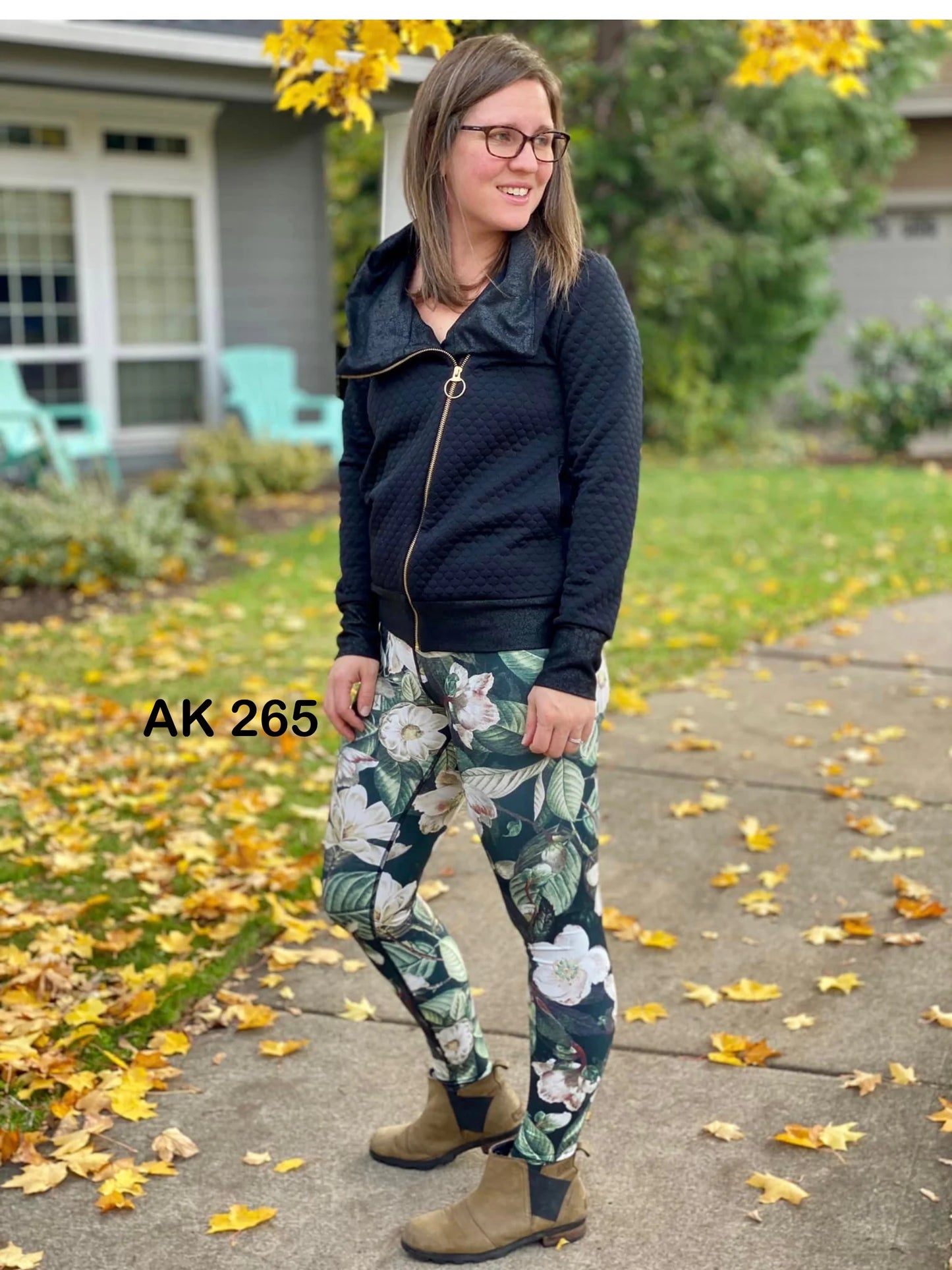 Jersey Knit: Magnolias (Remnant: 18")