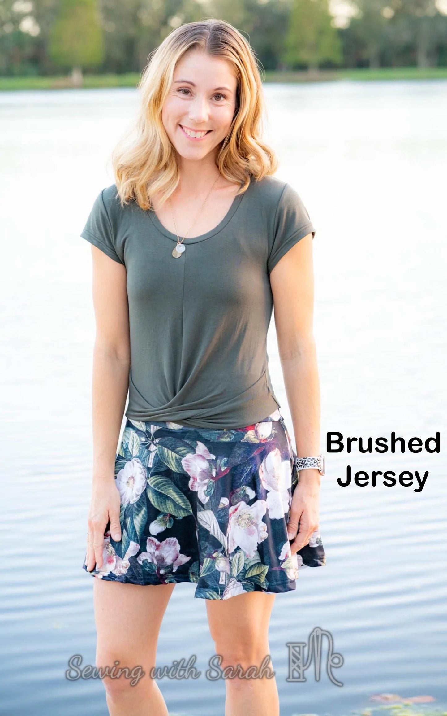 Jersey Knit: Magnolias (Remnant: 18")