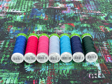 Charger l&#39;image dans la galerie, Jersey Knit: Green Urban Jungle