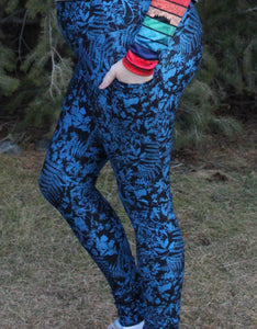 AK 245: Blue Leaves (cross grain)