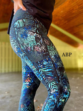Cargar imagen en el visor de la galería, ABP: Digital Jungle (cross grain)